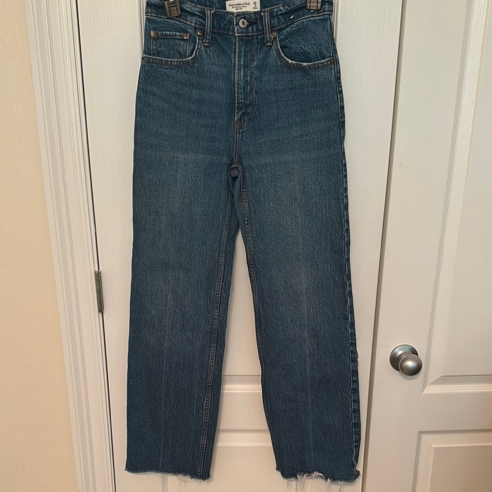 Abercrombie and Fitch jeans for women size 25. In great condition.